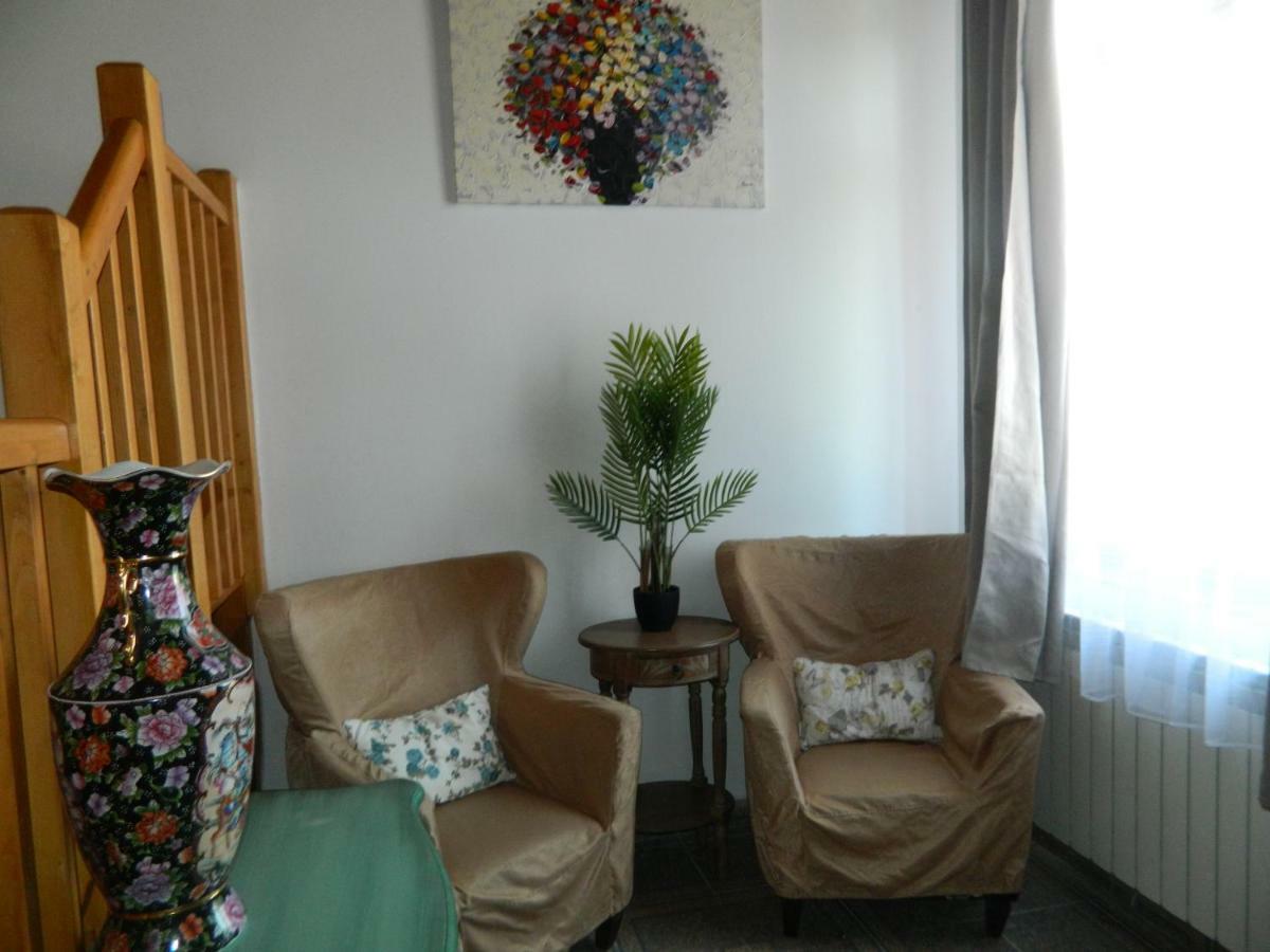 테기르기올 Casa Ligia 아파트 외부 사진
