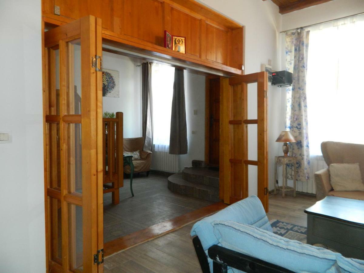 테기르기올 Casa Ligia 아파트 외부 사진